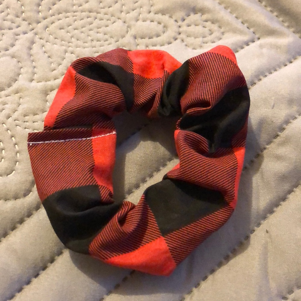 100% Handmade Scrunchie
